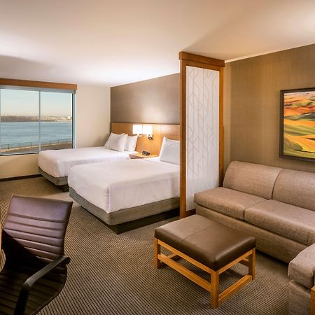 Hyatt Place East Moline/Quad Cities Екстериор снимка