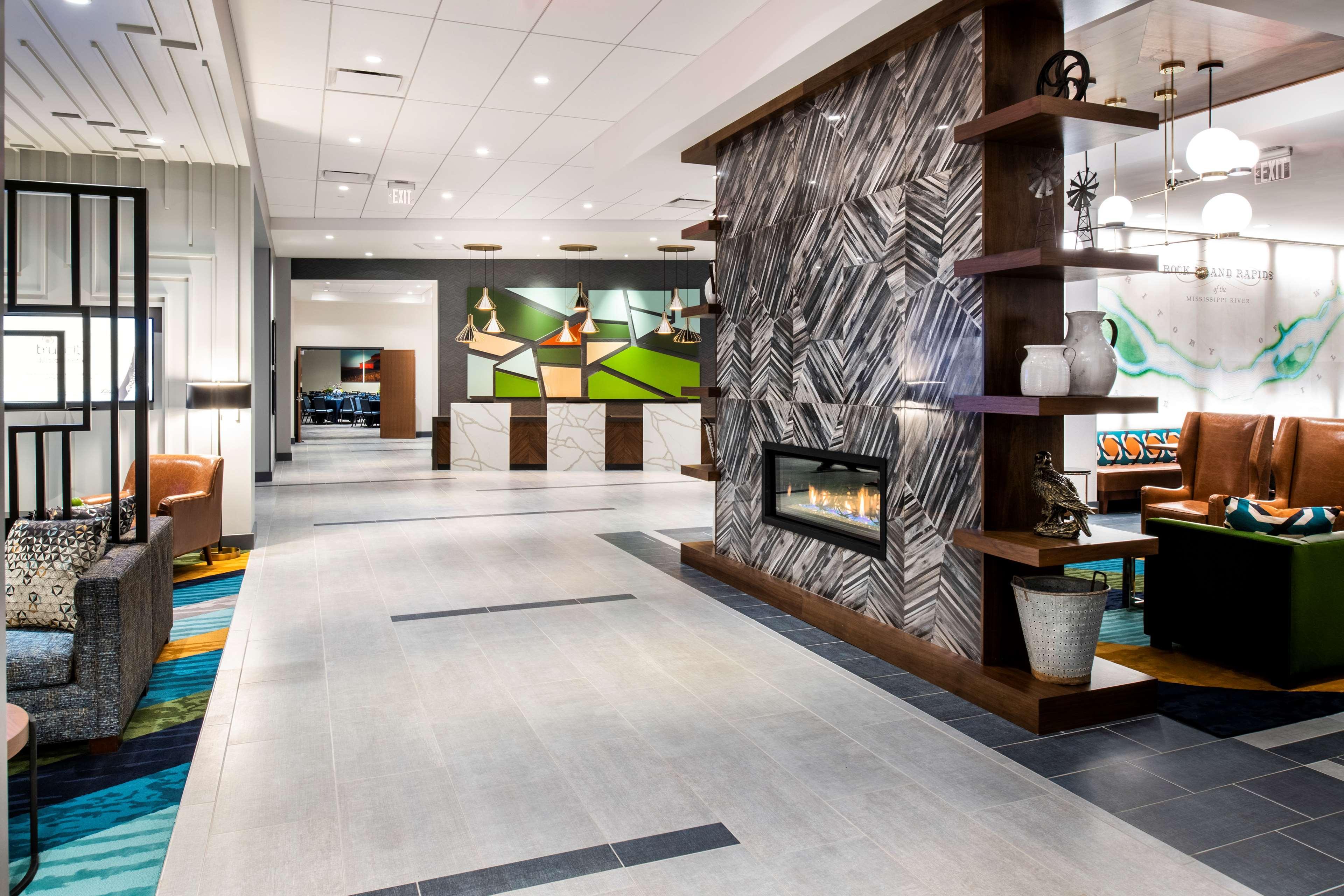 Hyatt Place East Moline/Quad Cities Екстериор снимка