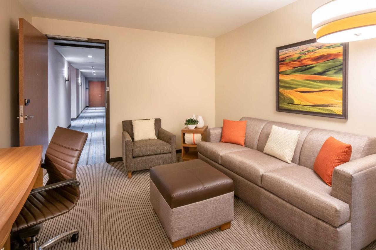 Hyatt Place East Moline/Quad Cities Екстериор снимка
